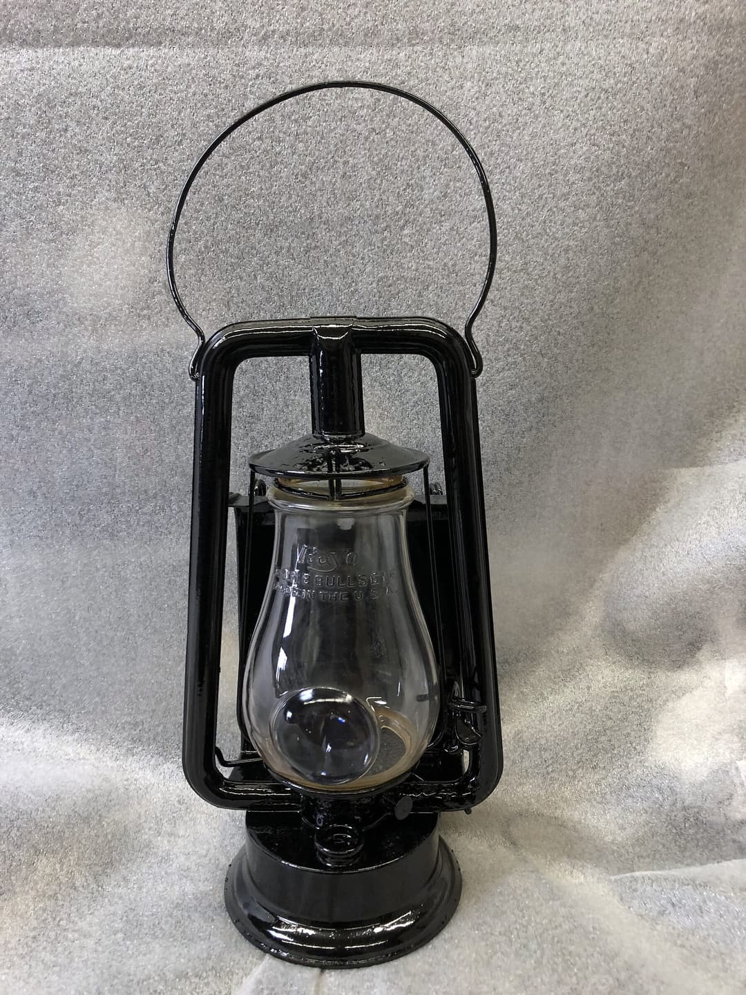 Antique lantern powder coated gloss black