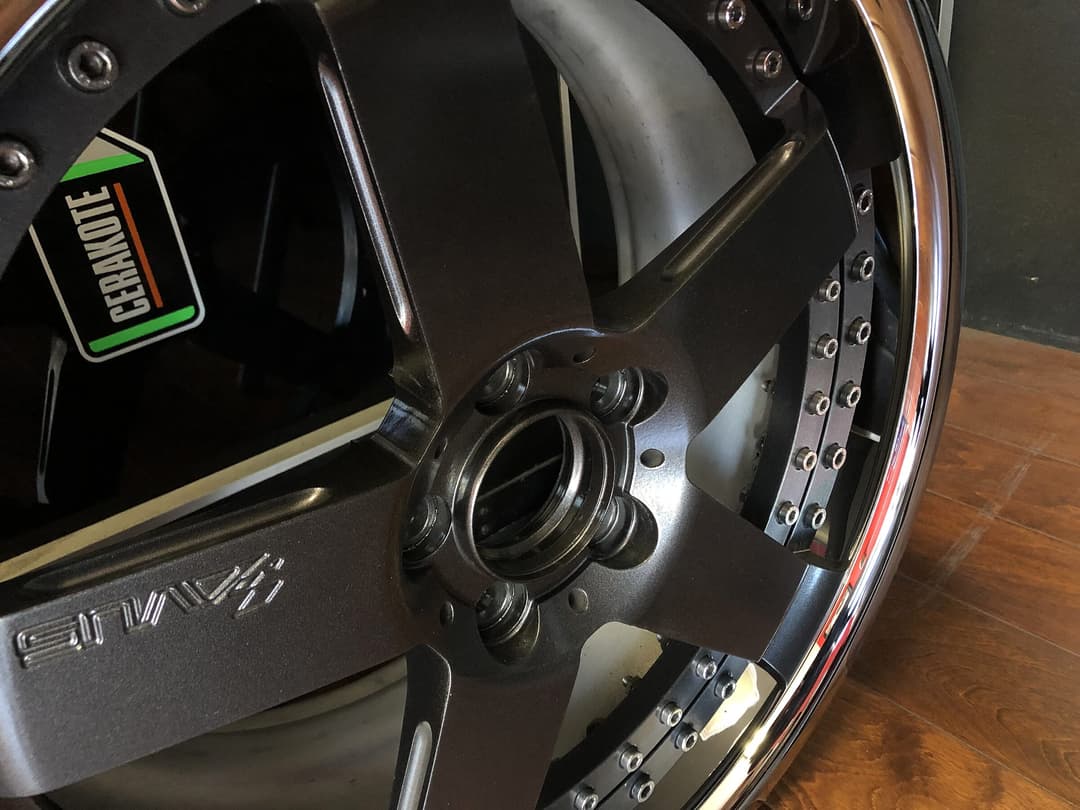 Gunmetal wheel with polished lip